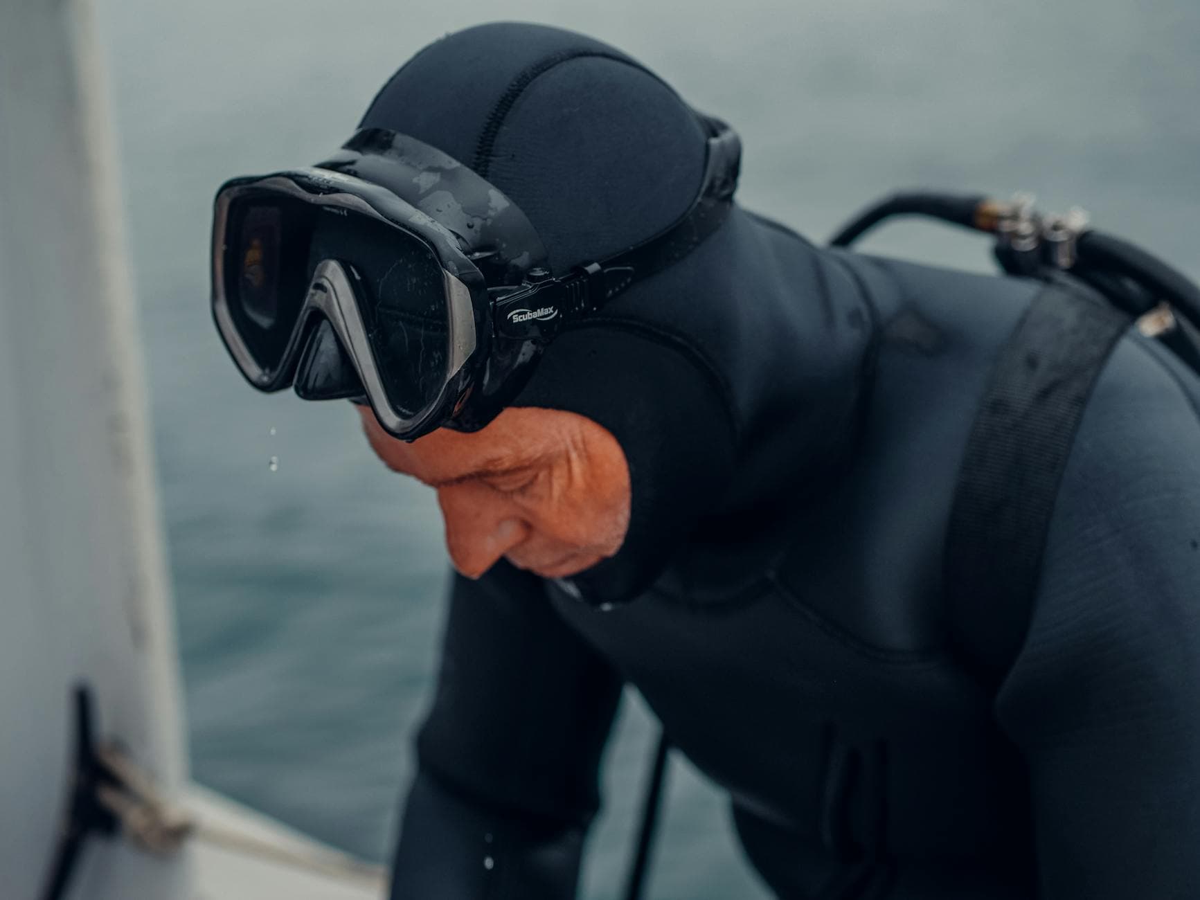 Scuba diving gear